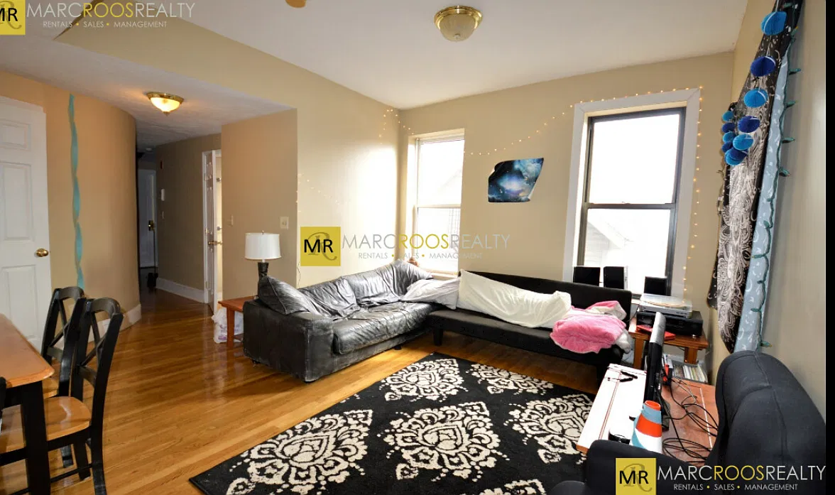 4 bed, 9999 sqft, $4,500 — Photo 1
