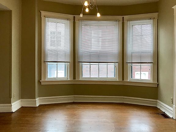 3rd image of 915 De Mun Ave #1
