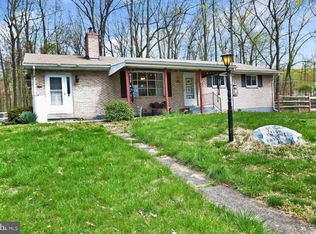 1152 Calumet Cir, Danielsville, PA 18038