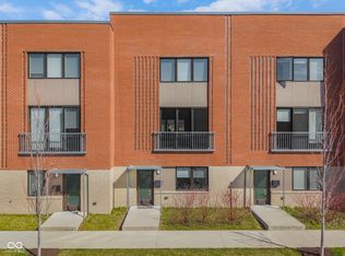 822 7th St, Columbus, IN 47201