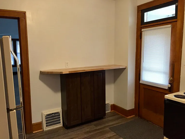 524 E Maple St #1 — Photo 10