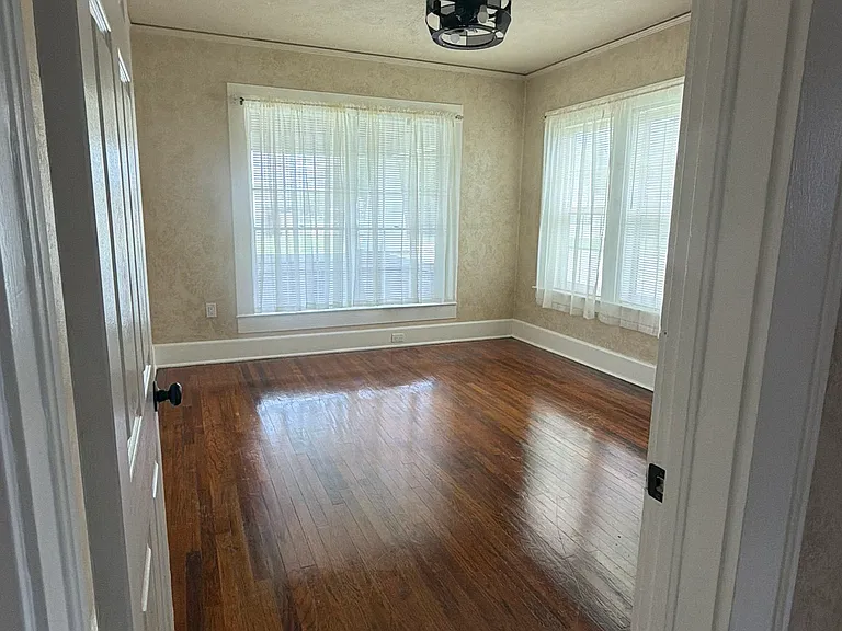 8075 Sycamore St — Photo 7