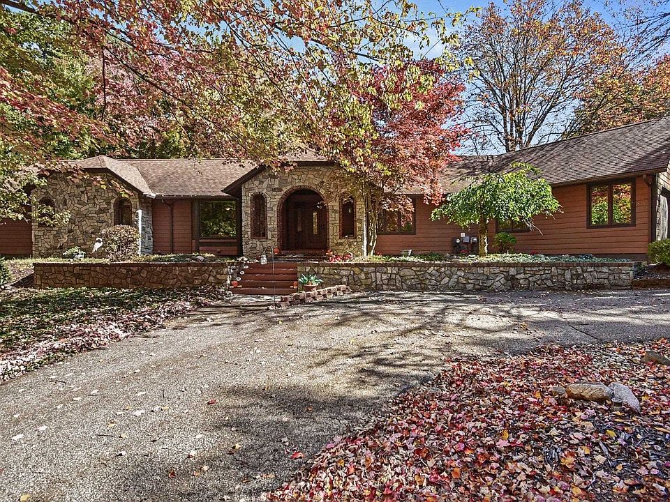 1st image of 2240 E El Rancho Dr