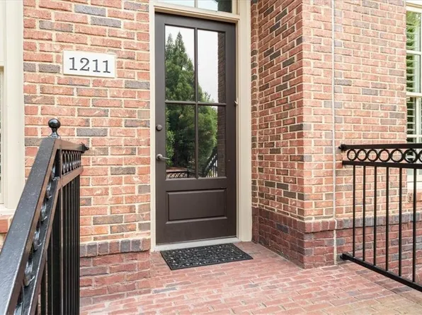 1211 Riverscall Ln, Sandy Springs, GA 30339
