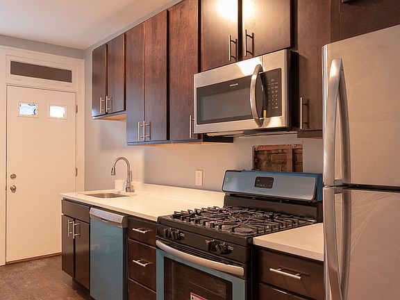 2nd image of 5304 N Ashland Ave #5