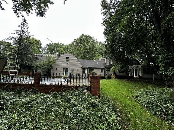 2nd image of 11090 Sharrott Rd