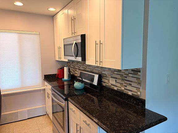 4th image of 777 Hinman Ave APT 33