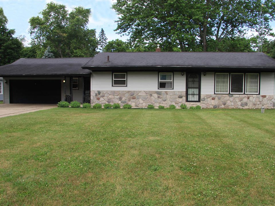 1st image of 223 Oriole Dr
