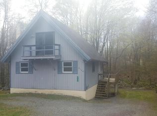 8288 Natures Dr, Tobyhanna, PA