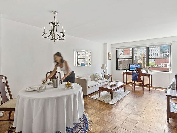 4th image of 200 E 27th St APT 8D
