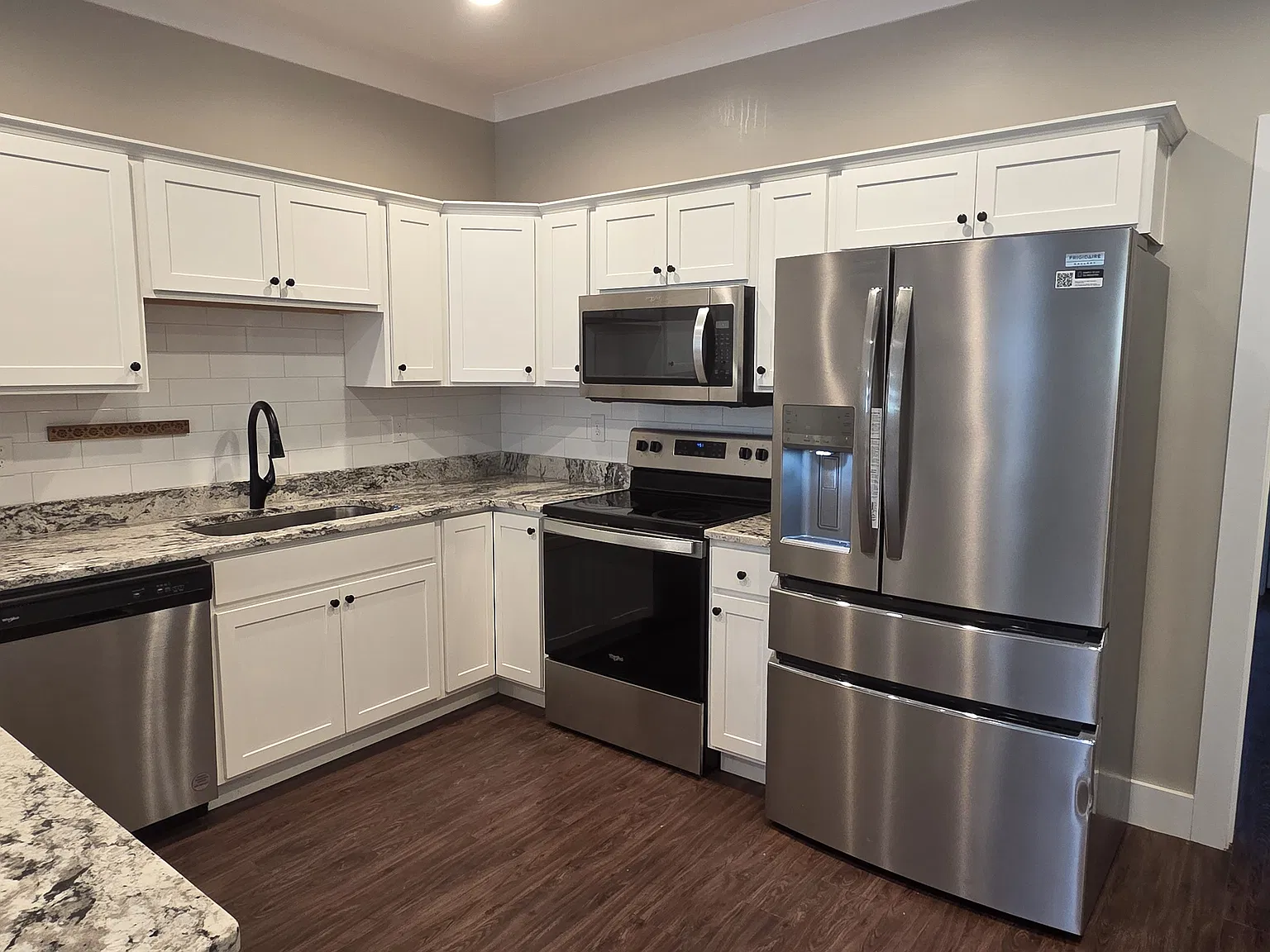 3 bed, 3.5 bath, 1700 sqft, $1,800 — Photo 4