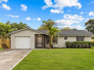 118 SW Lancaster Ave, Port Saint Lucie, FL 34984