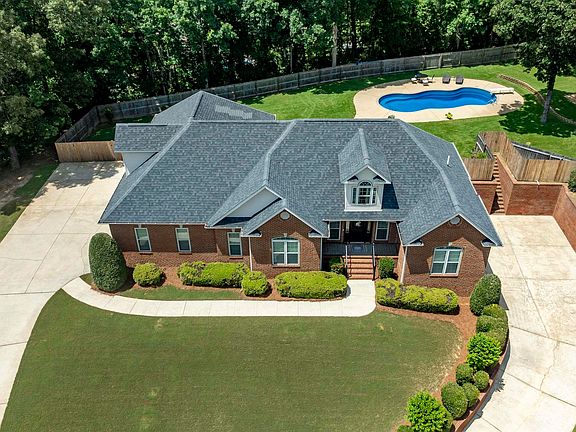 4th image of 5814 Twin Cir
