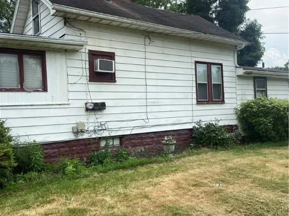 4491 Warren, Newton Falls, OH 44444