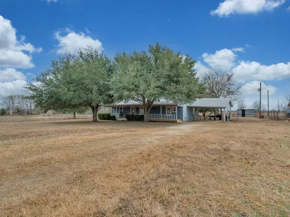 3242 E Fm 696, Lexington, TX 78947