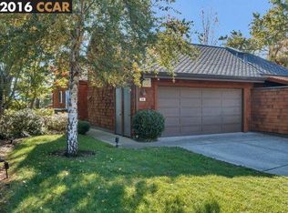308 Village View Ct, Orinda, CA 94563