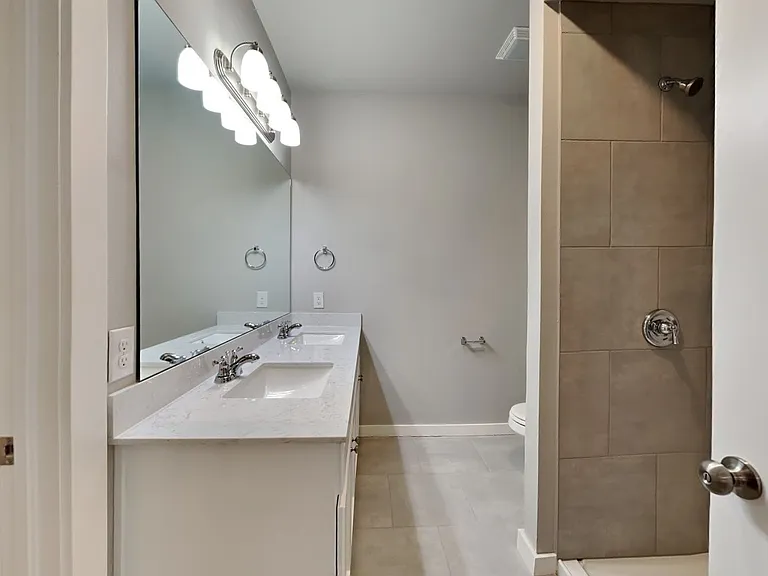 16409 April Dr — Photo 16