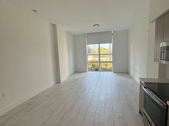 3rd image of 602 E Dania Beach Blvd #101