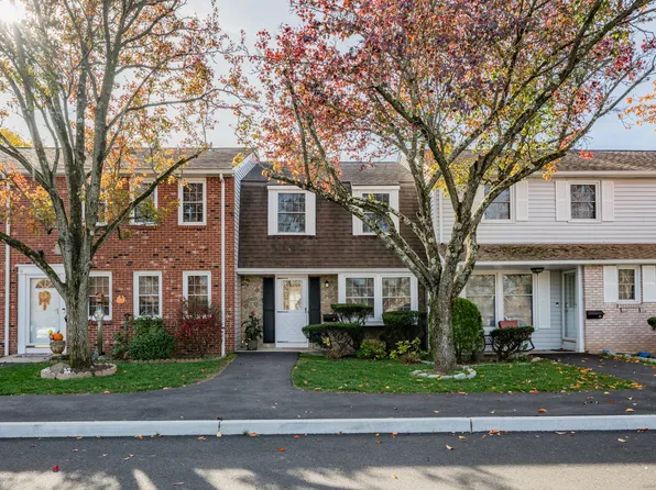 15 Greenwich Way #15, Milford, CT 06460