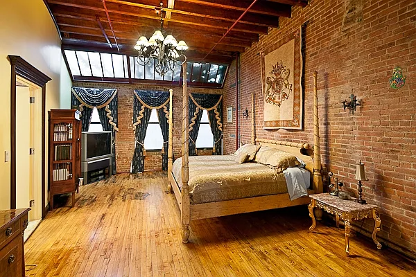 Rented by Town Residential | media 9