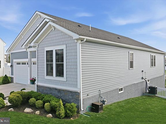 2nd image of 12700 Wallace Ct