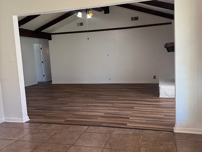 5605 Briargrove Dr — Photo 10