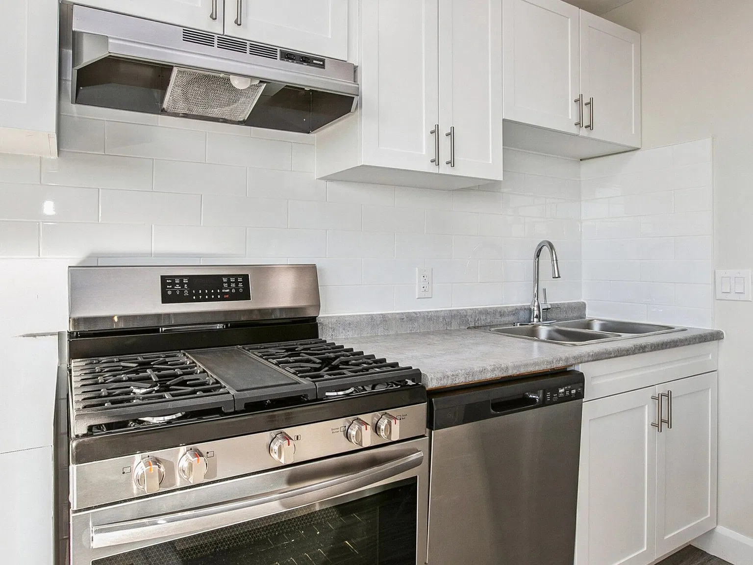 model - 365 Lake Street — Photo 2
