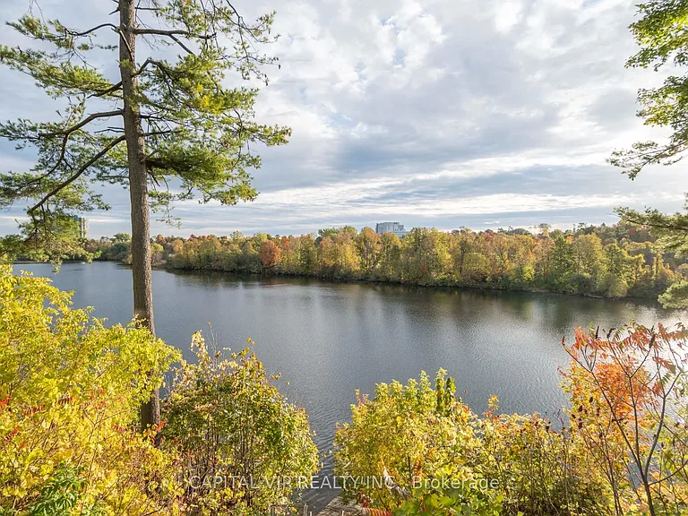 4 Wellsmere Ct — Photo 4