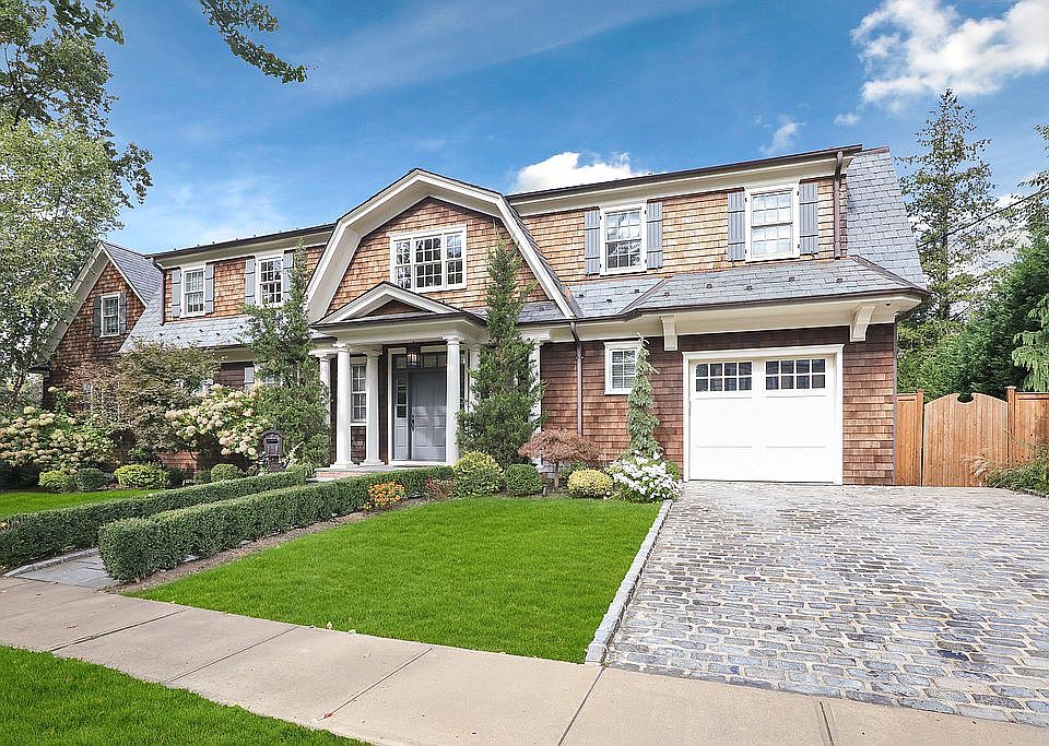 1st image of 225 Park Ln