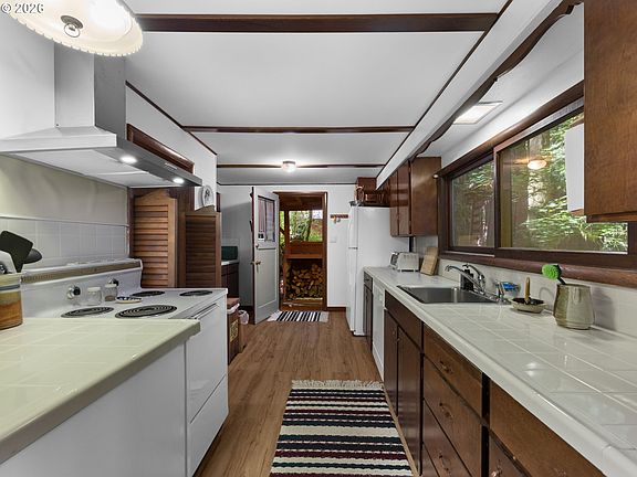 17th image of this home