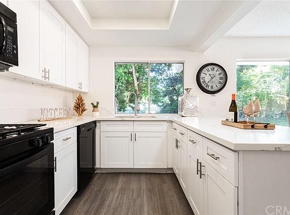 5th image of 13123 Oakwood Ln
