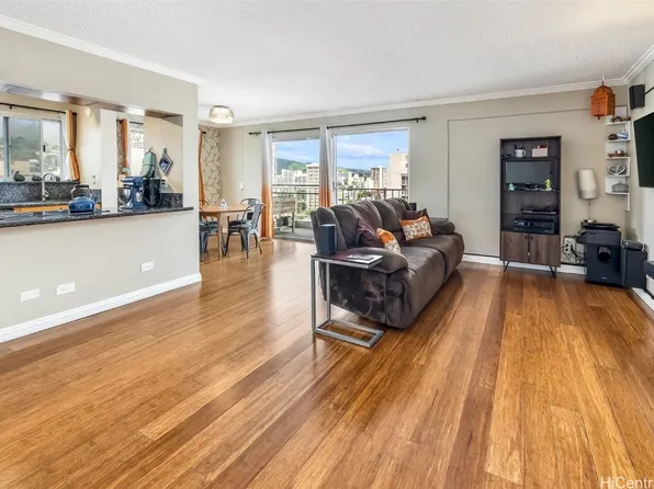 1111 Wilder Ave APT 10A, Honolulu, HI 96822