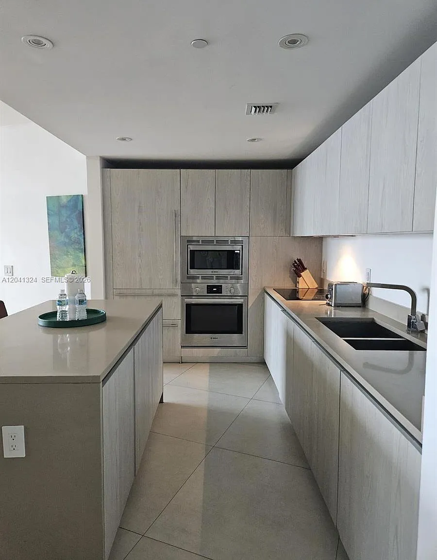 4111 South Ocean Drive Co — Photo 4