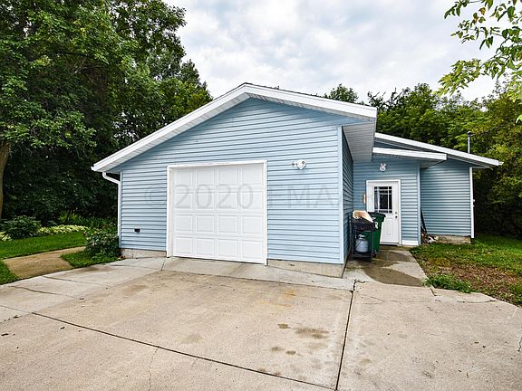 2nd image of 505 16th Ave NW