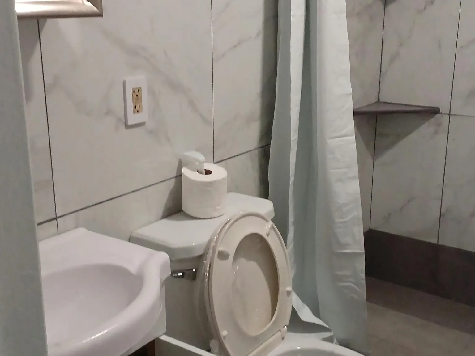 1 bed, $1,750 — Photo 2
