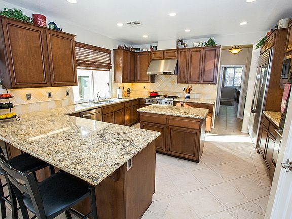 5th image of 9660 Sweetwater Dr