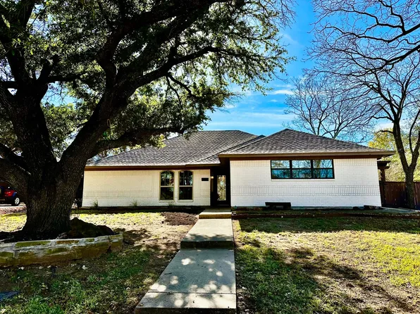 101 Middlefield Dr, Pottsboro, TX 75076