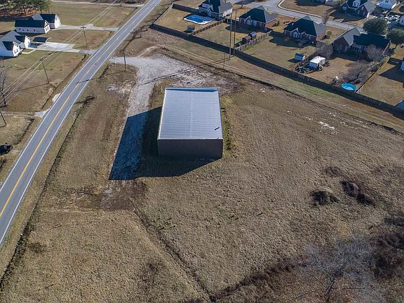 5th image of 699 Wildwood Ln