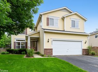 1875 Blossom Ridge Dr, Bolingbrook, IL 60490