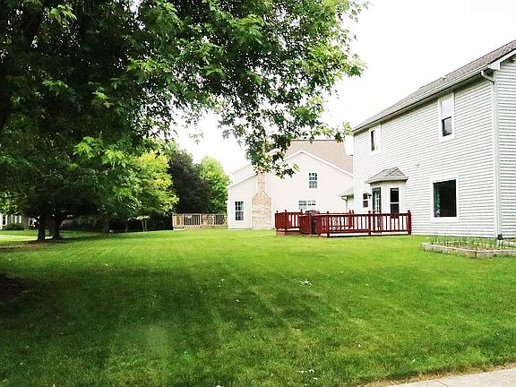 4th image of 11126 Avery Row