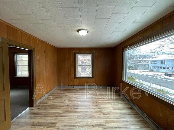 2nd image of 421 Roosevelt Ave Floor 1
