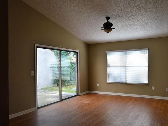 4th image of 3483 Excalibur Way E