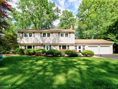 17 Druid Hill Dr, Parsippany, NJ, 07054