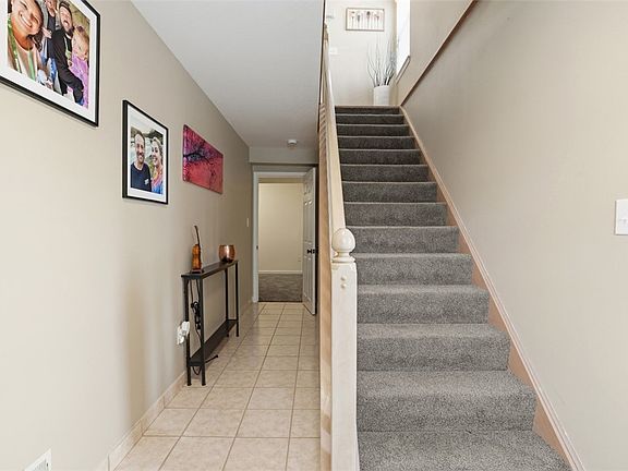 4th image of 112 Hillvue Dr