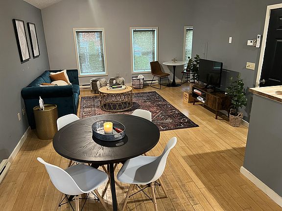 4th image of 209 Grand Ave Floor 2