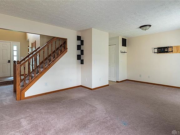 2nd image of 262 Silver Bugle Ln