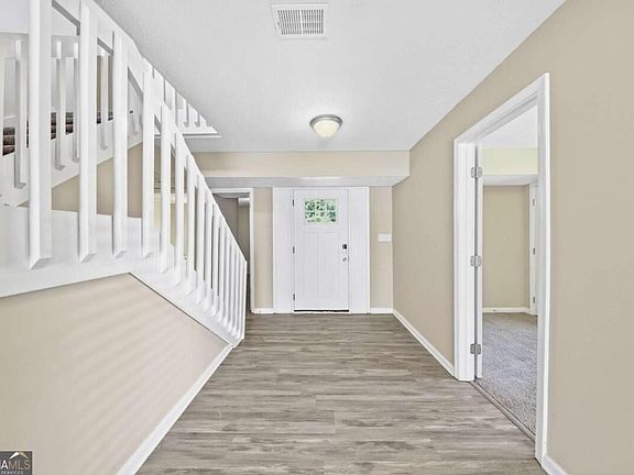 3rd image of 5006 Stoney Point Cir