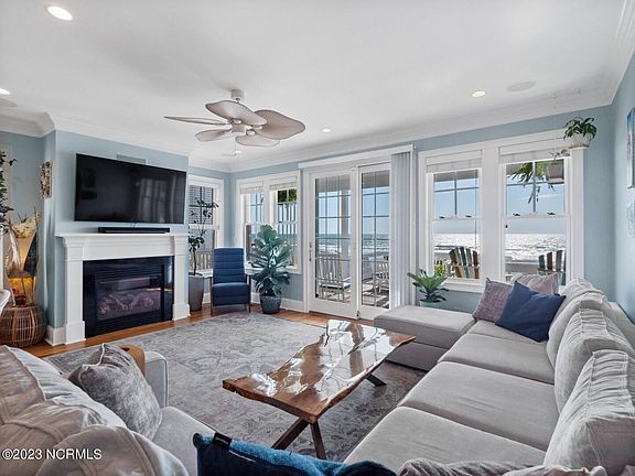 4th image of 337 Fort Fisher Blvd S #A