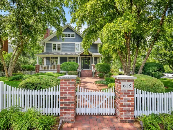 618 Gary Ave, Wheaton, IL 60187