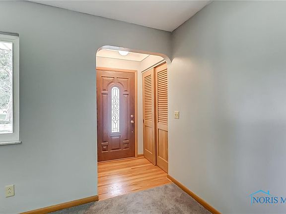 4th image of 5956 Holly Glenn Dr